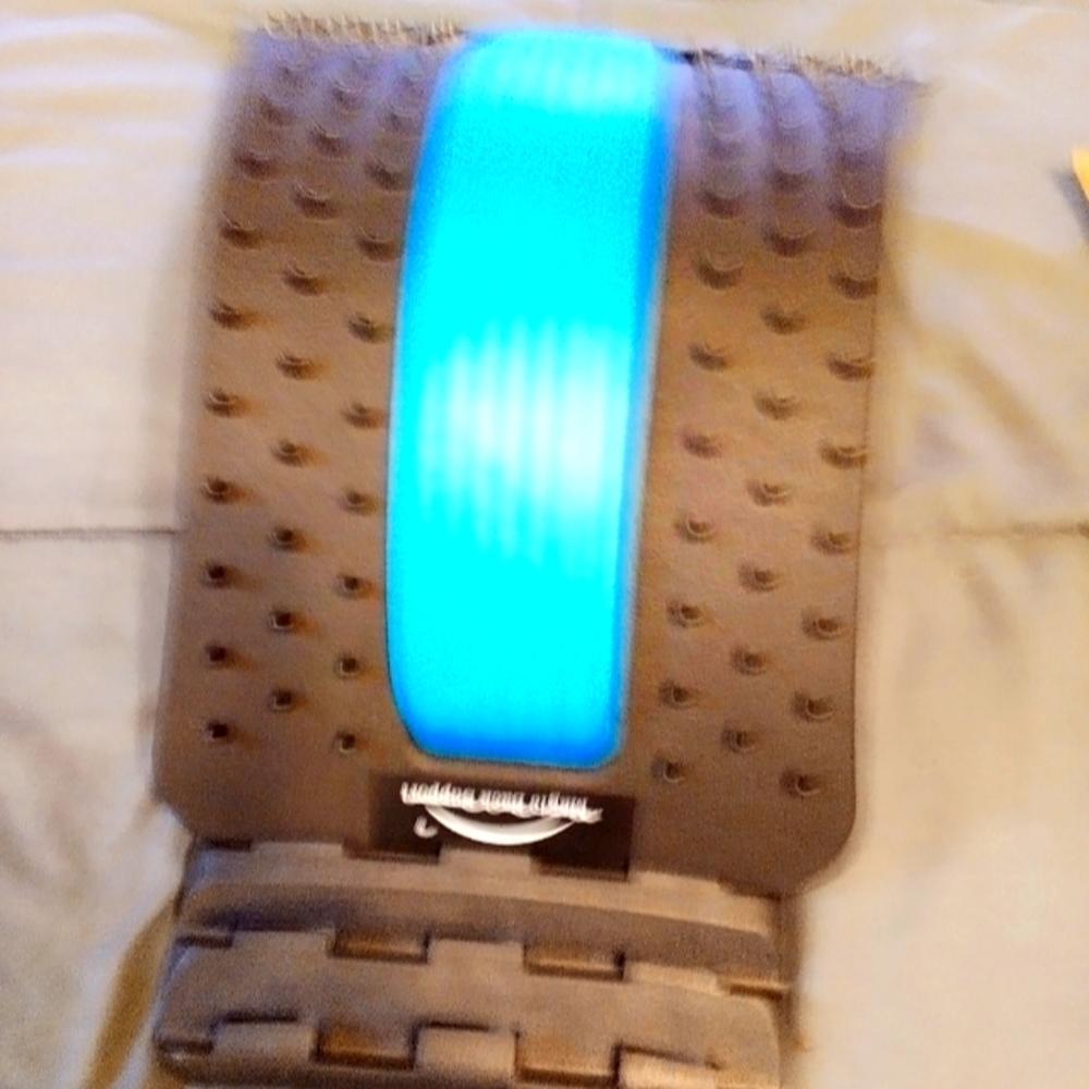 Back cracker